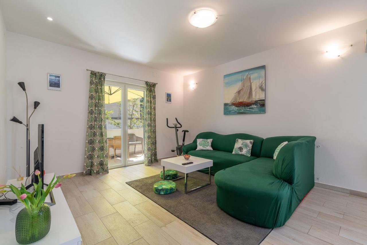 Apartment Ela Trogir Exterior foto
